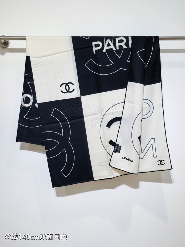 Chanel 140X140cm 70%羊绒30%真丝 E081938